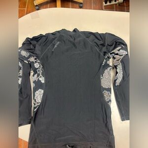 Patagonia women’s long sleeve t shirt size L